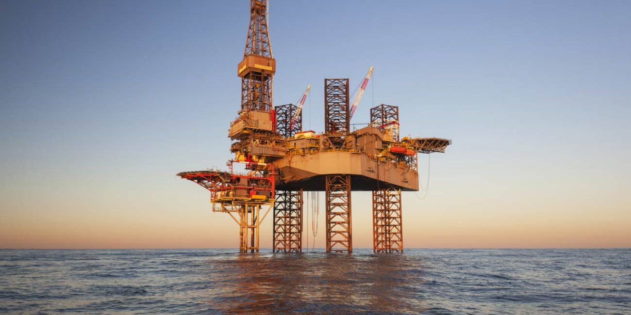 Industrial construction and bitumen supply article